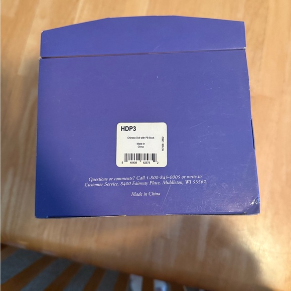 American Girl Doll Girls of Many Lands - China Spring Doll with Book - Picture 7 of 7